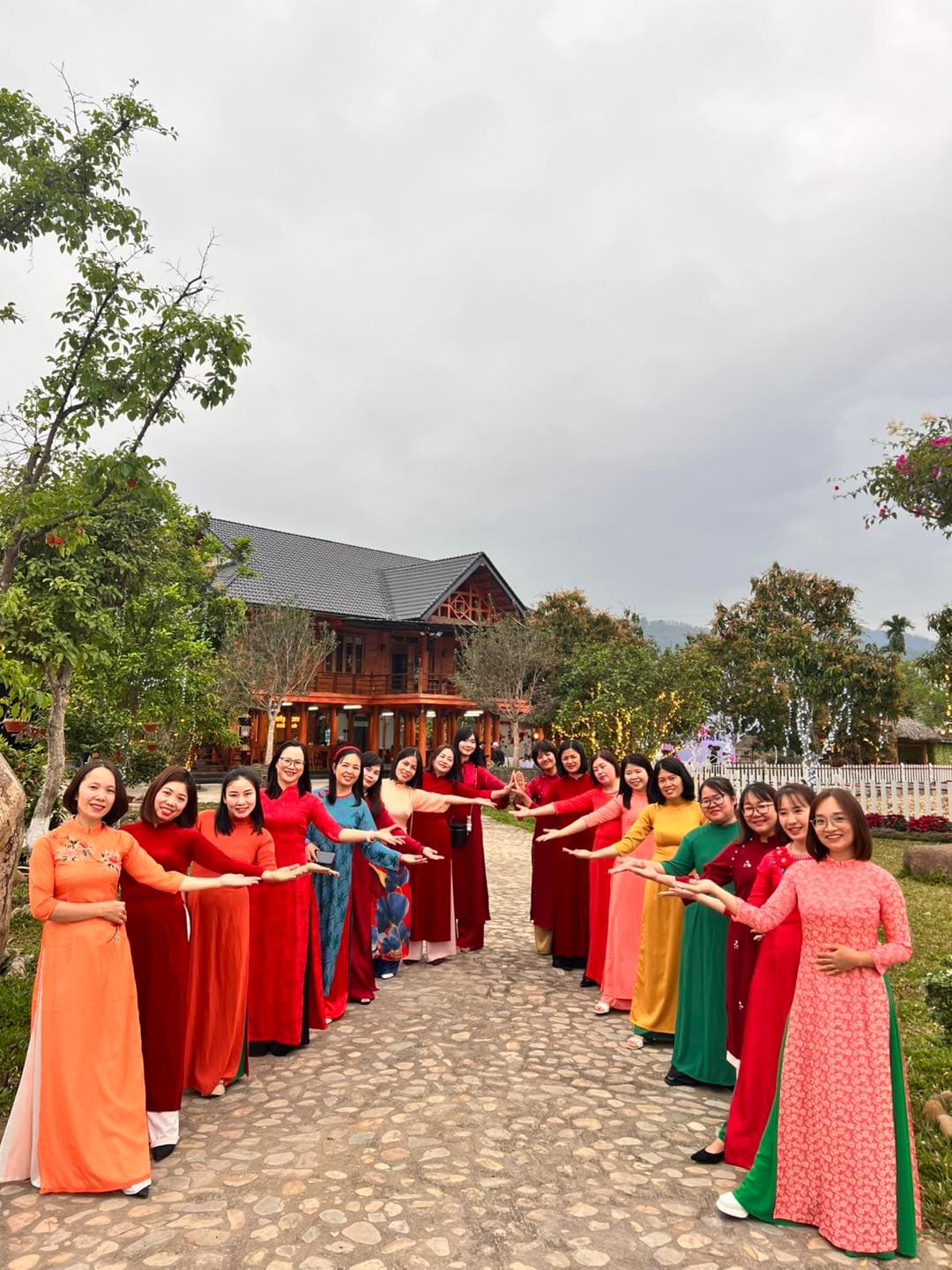 Khoảnh khắc 2