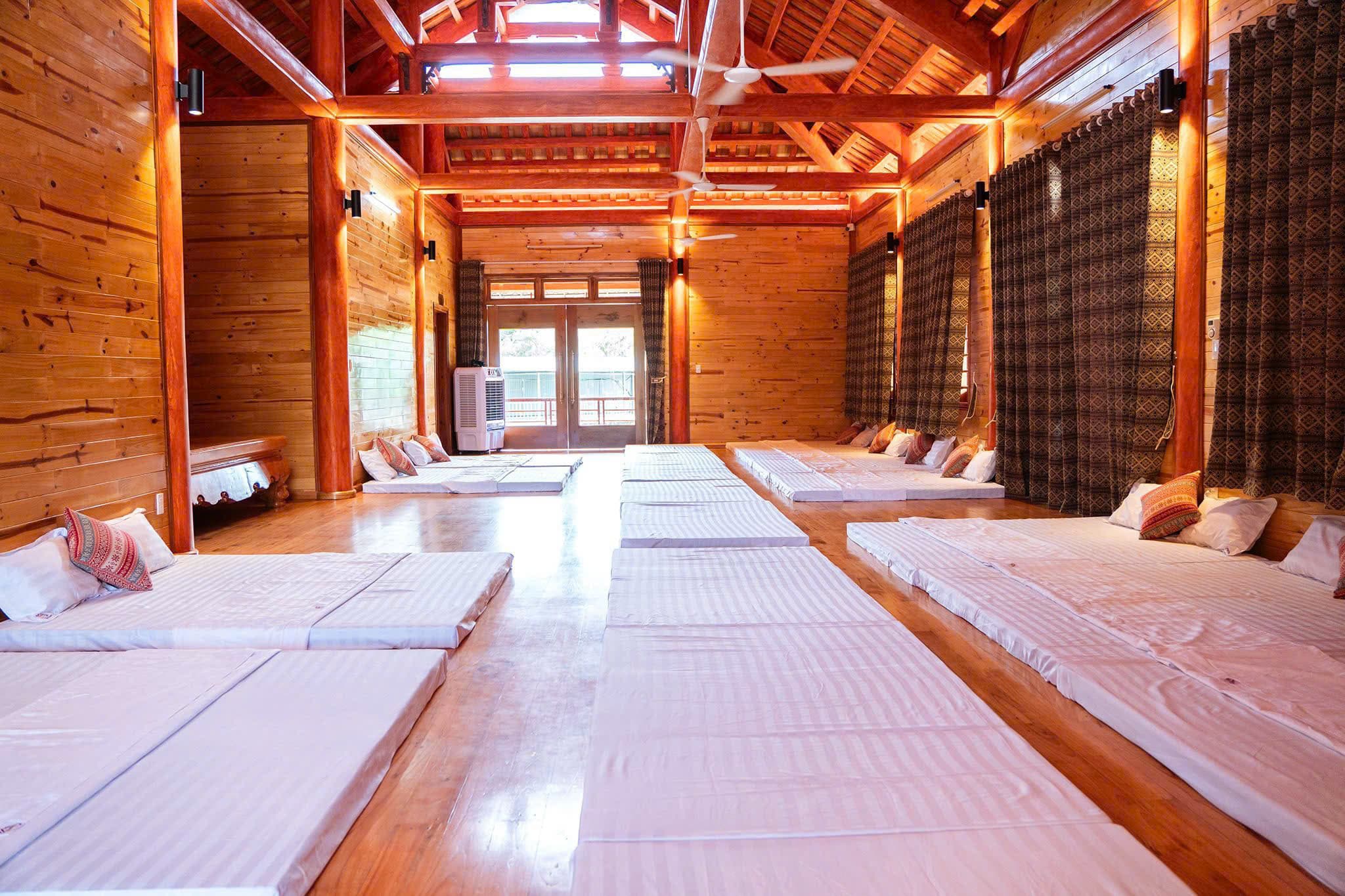 Nhà sàn cộng đồng